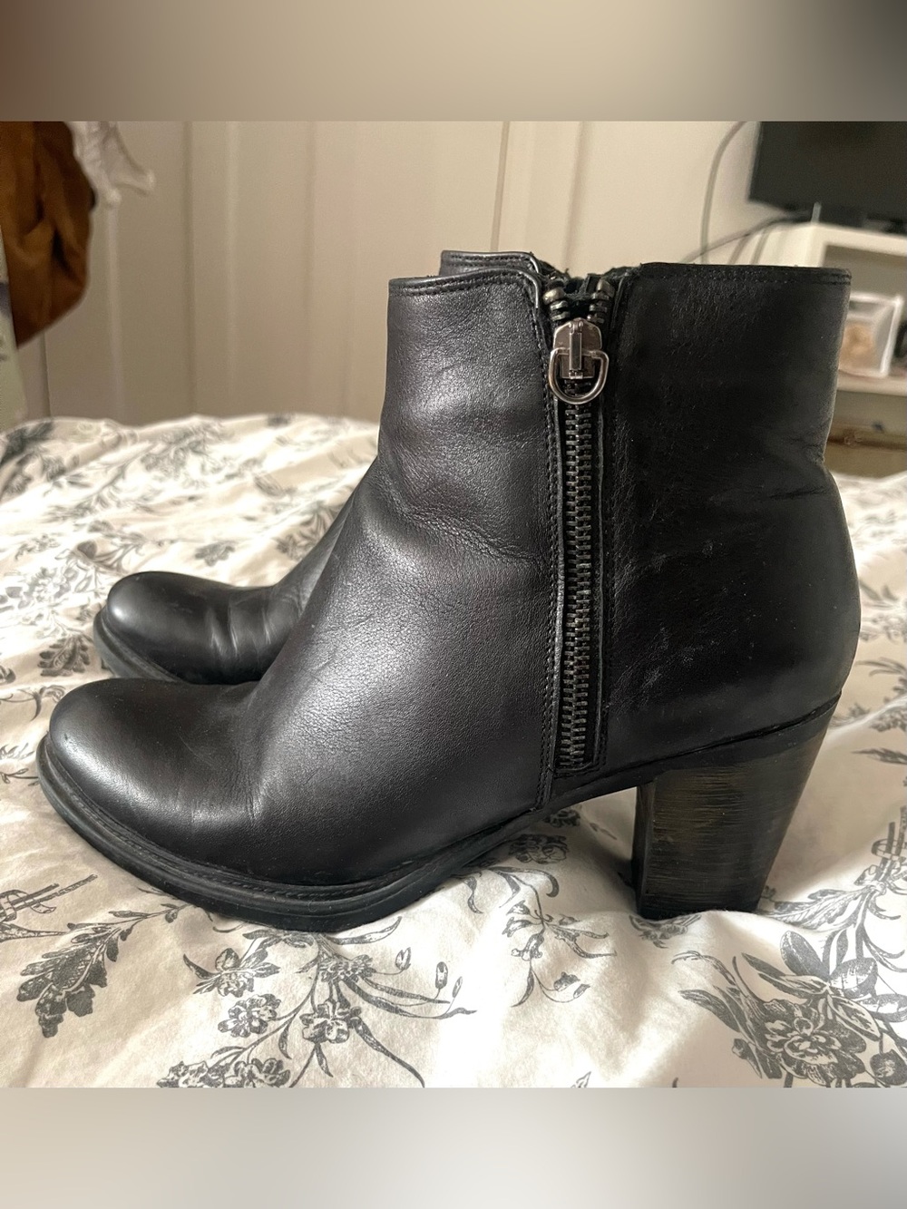 boc Black Leather Ankle Booties with Side Zip and Block Heel